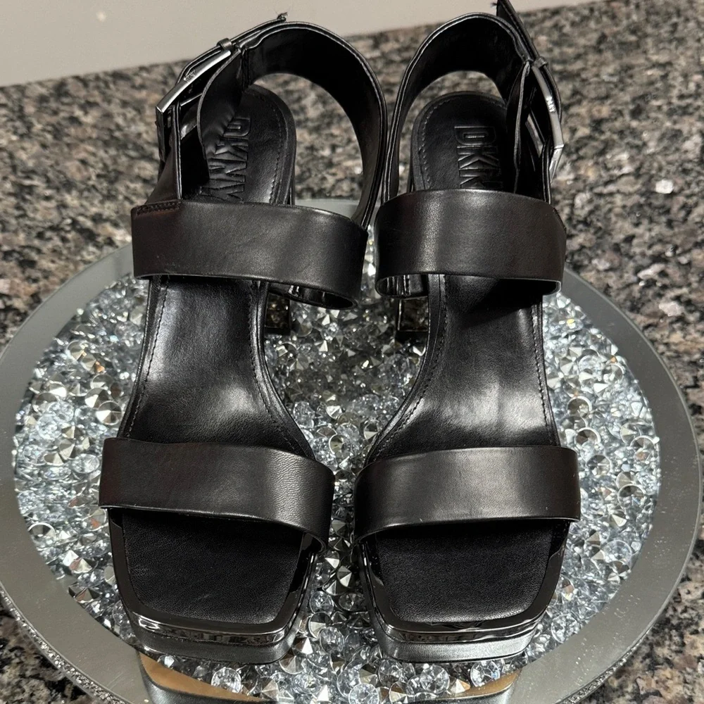 DKNY Black Platform chunky high Heels with gunmetal NEW 9.5